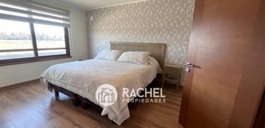 SE VENDE HERMOSA CASA CON QUINCHO Y PISCINA sector Portal de la Frontera