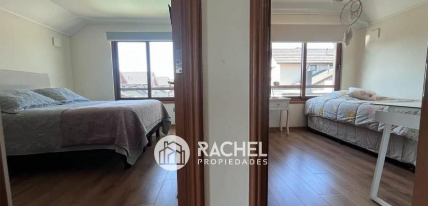SE VENDE HERMOSA CASA CON QUINCHO Y PISCINA sector Portal de la Frontera