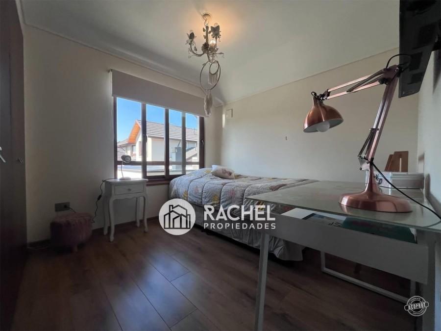 SE VENDE HERMOSA CASA CON QUINCHO Y PISCINA sector Portal de la Frontera