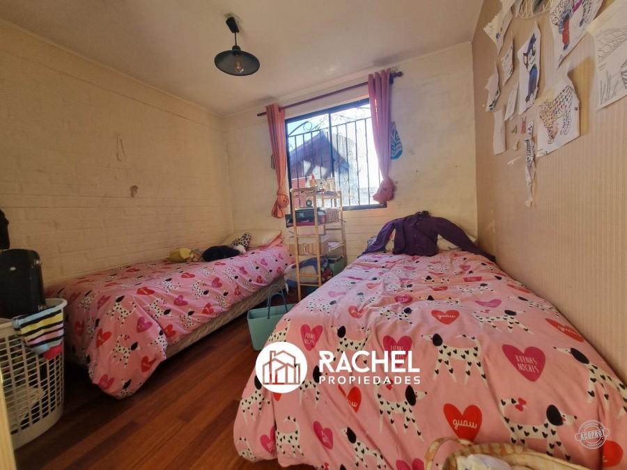 EN VENTA CASA EN PASAJE DE TRES DORMITORIOS
