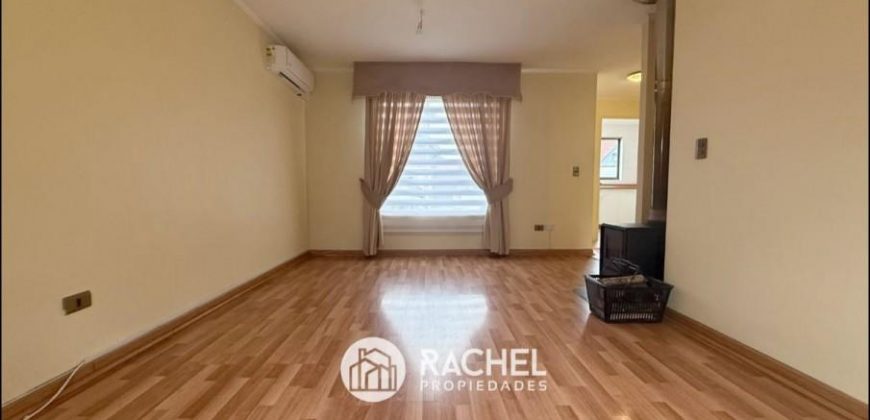 SE ARRIENDA LINDA Y BIEN MANTENIDA CASA -Condominio Altos del Maipo