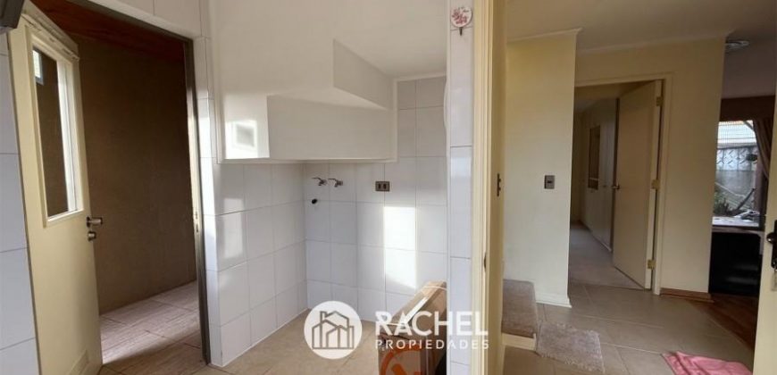 SE ARRIENDA LINDA Y BIEN MANTENIDA CASA -Condominio Altos del Maipo