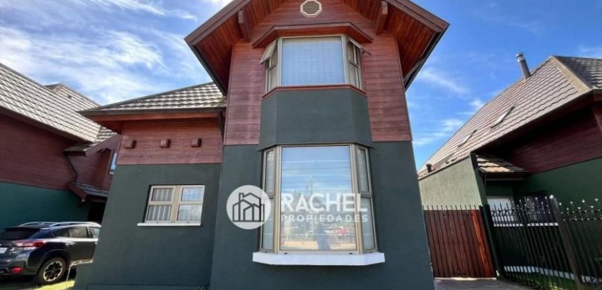 EN VENTA GRAN CASA 4 DORMITORIOS MÁS SERVICIO SECTOR PONIENTE