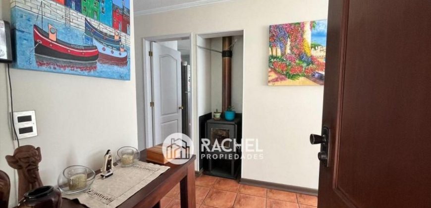 EN VENTA GRAN CASA 4 DORMITORIOS MÁS SERVICIO SECTOR PONIENTE