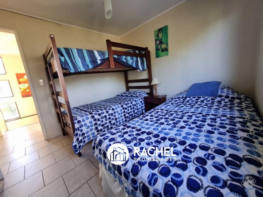 EN VENTA CASA AMOBLADA 3 DORMITORIOS EN CONDOMINIO A MINUTOS DEL CENTRO DE PUCON