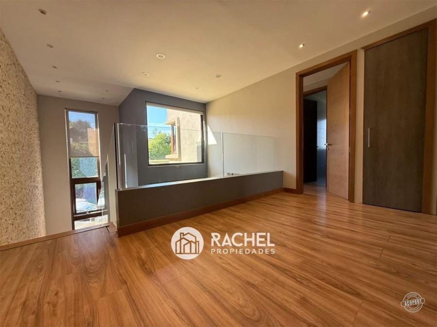 SE VENDE MARAVILLOSA CASA MEDITERRANEA CON GRAN TERRENO EN CONDOMINIO- Lomas del Carmen