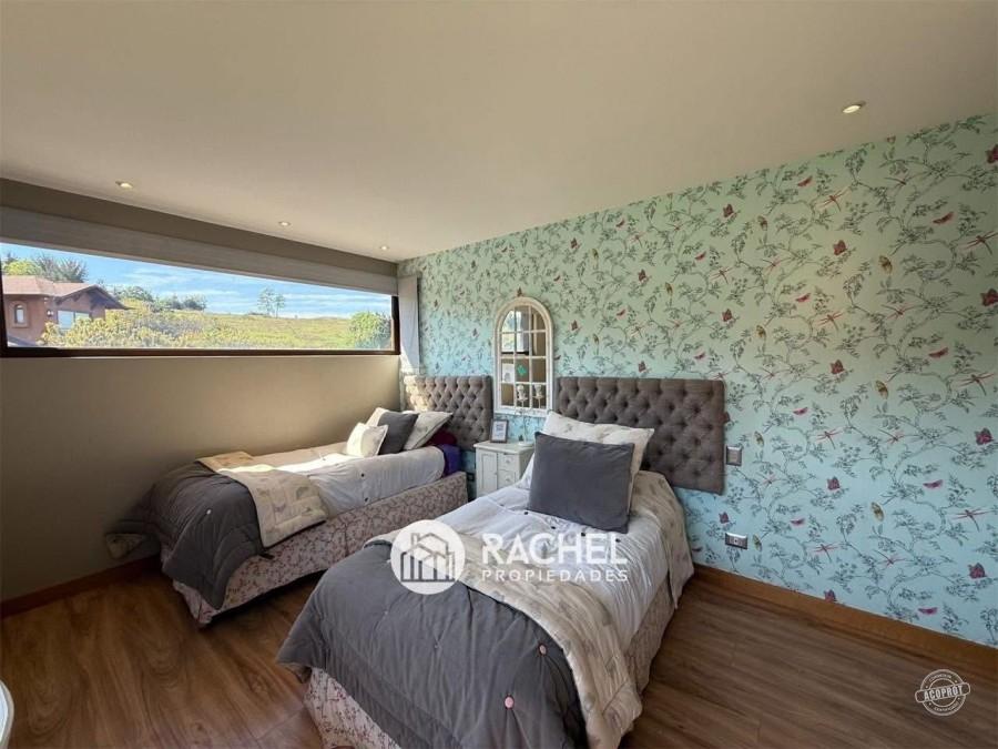 SE VENDE MARAVILLOSA CASA MEDITERRANEA CON GRAN TERRENO EN CONDOMINIO- Lomas del Carmen