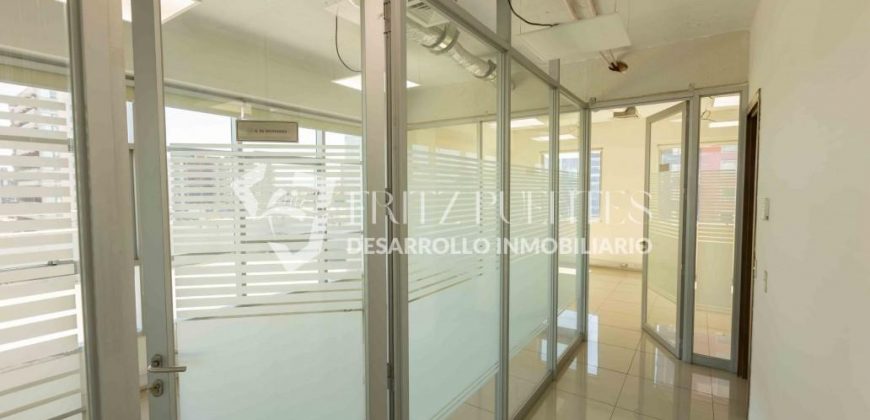 Oficina ejecutiva con terraza panorámica – Edificio Uno, Temuco Centro