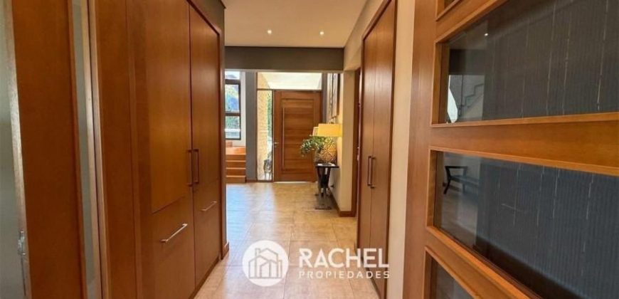 SE VENDE MARAVILLOSA CASA MEDITERRANEA CON GRAN TERRENO EN CONDOMINIO- Lomas del Carmen