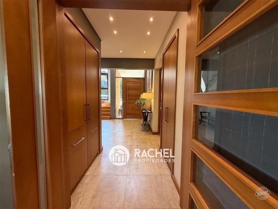 SE VENDE MARAVILLOSA CASA MEDITERRANEA CON GRAN TERRENO EN CONDOMINIO- Lomas del Carmen