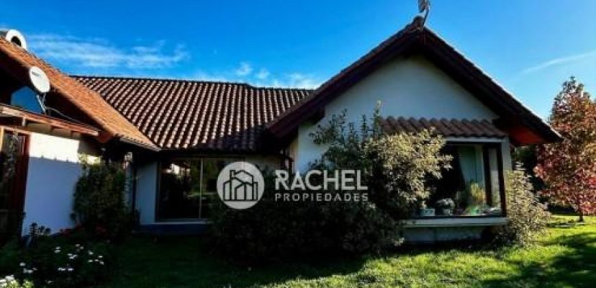 EN VENTA HERMOSA Y AMPLIA CASA EN PARCELA SECTOR CAMINO BOTROLHUE