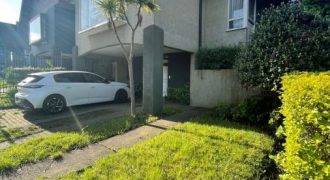 SE VENDE CASA EN LOMAS DE MIRASUR