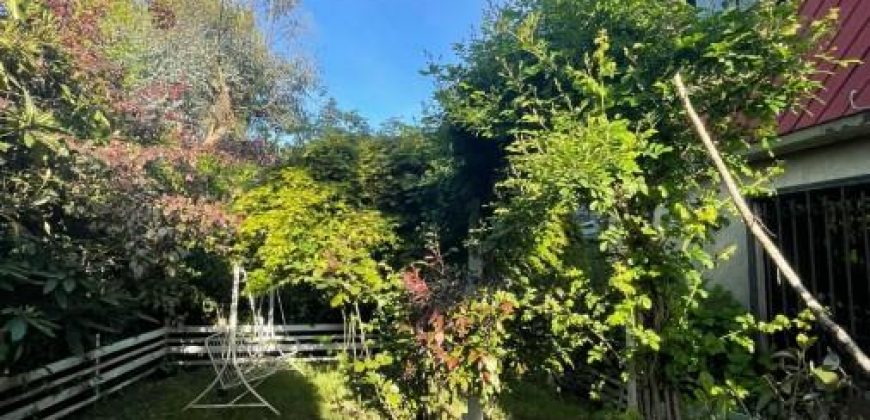 SE VENDE CASA EN LOMAS DE MIRASUR