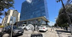 SE VENDE OFICINA AMOBLADA MAS BODEGA- Edificio K-Busisness Center