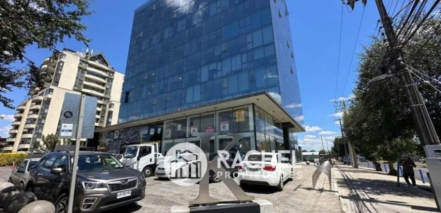 SE VENDE OFICINA AMOBLADA MAS BODEGA- Edificio K-Busisness Center