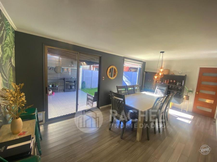 SE VENDE ACOGEDORA Y LUMINOSA CASA UBICADA EN VILLA CONSOLIDADA