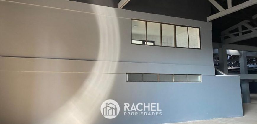 SE ARRIENDA GRAN BODEGA REMODELADA SOBRE RUTA 5- Sur/ Entrada Pillanlelbun