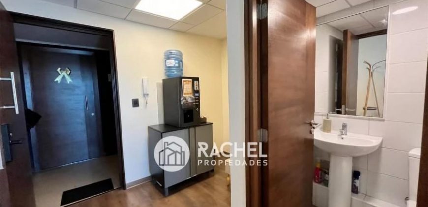 SE VENDE OFICINA AMOBLADA MAS BODEGA- Edificio K-Busisness Center