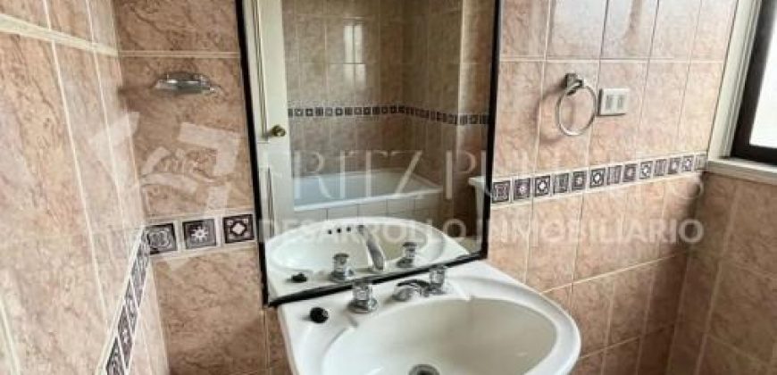 Espléndida casa con espacio independiente en Pedro de Valdivia