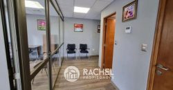 EN VENTA OFICINA 2 PRIVADOS Y SALA DE REUNIONES EN AVENIDA ALEMANIA