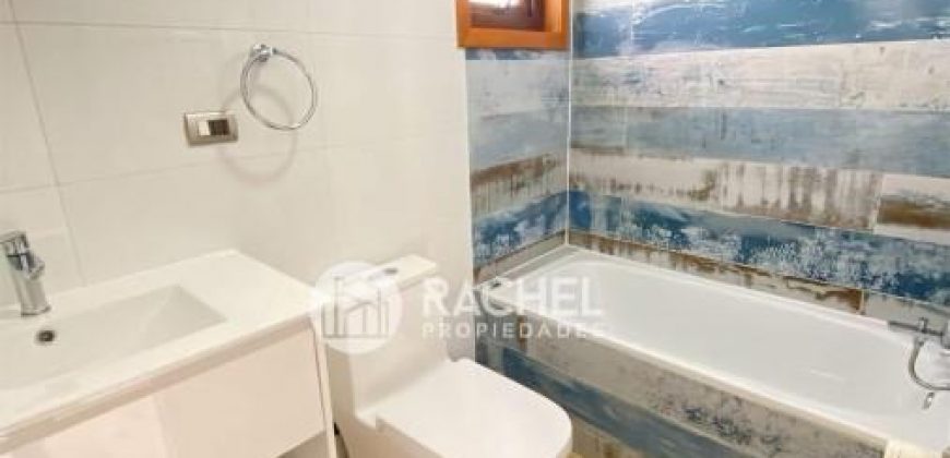 SE VENDE CASA REMODELADA Y AMPLIADA A PASOS DEL COLEGIO ALEMAN .-SECTOR HOCHSTETTER.