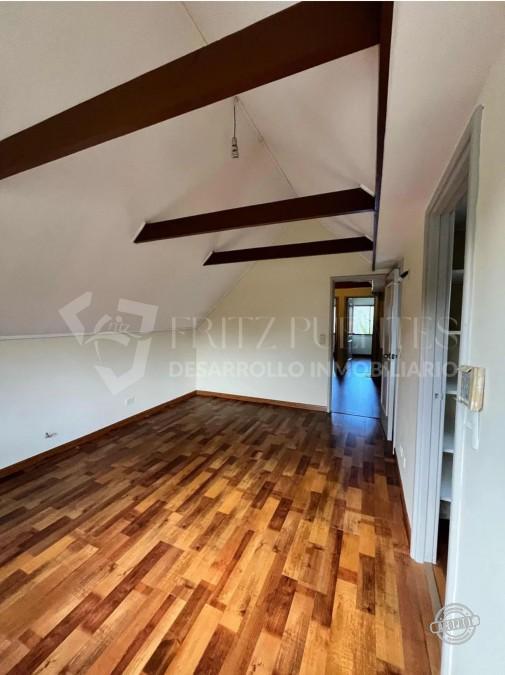 Espléndida casa con espacio independiente en Pedro de Valdivia