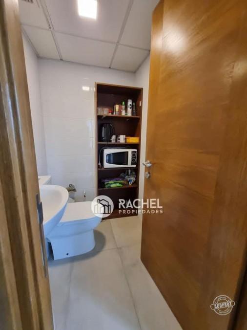 EN VENTA OFICINA 2 PRIVADOS Y SALA DE REUNIONES EN AVENIDA ALEMANIA