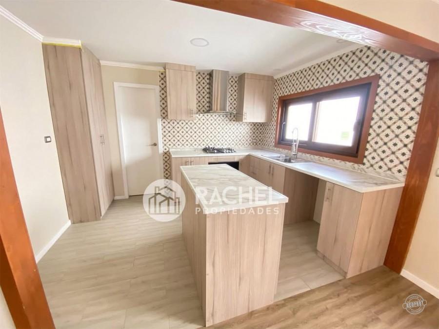 SE VENDE CASA REMODELADA Y AMPLIADA A PASOS DEL COLEGIO ALEMAN .-SECTOR HOCHSTETTER.