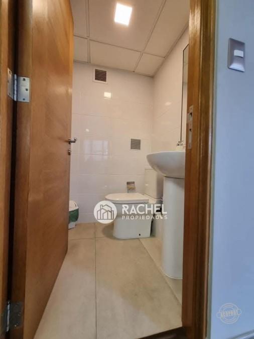 EN VENTA OFICINA 2 PRIVADOS Y SALA DE REUNIONES EN AVENIDA ALEMANIA