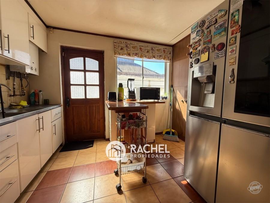 SE ARRIENDA CASA CON GRAN TERRENO A METROS DE COLEGIO GREENHOUSE