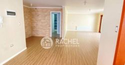 SE VENDE CASA REMODELADA Y AMPLIADA A PASOS DEL COLEGIO ALEMAN. -SECTOR HOCHSTETTER.