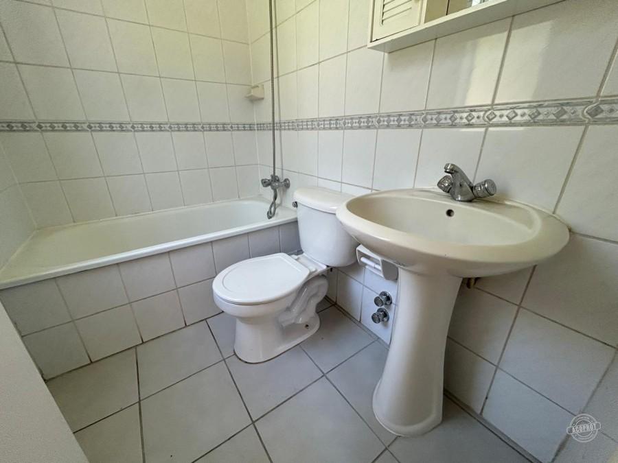 SE VENDE REMODELADA CASA EN LOMAS DE MIRASUR