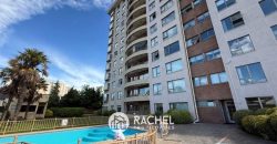 SE VENDE SOLEADO DEPTO CON 4 DORMITORIOS- Edificio Versalles, Calle Francia
