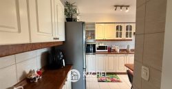SE VENDE SOLEADO DEPTO CON 4 DORMITORIOS- Edificio Versalles, Calle Francia
