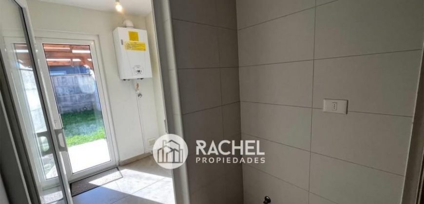 SE ARRIENDA HERMOSA CASA EN CONDOMINIO SECTOR PONIENTE
