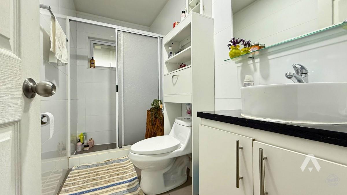 Parcela con dos casas y piscina en Pucón