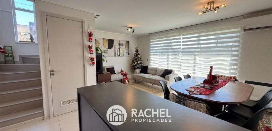 SE VENDE CASA MEDITERRÁNEA SEMINUEVA EN CONDOMINIO TERRANOVA