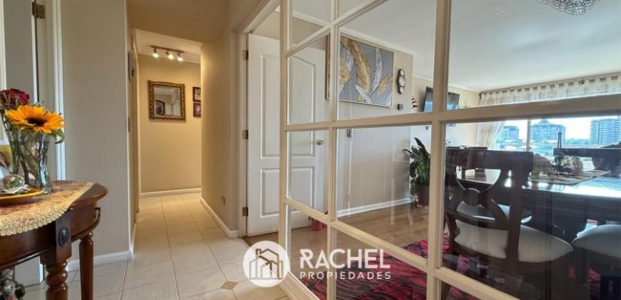 SE VENDE SOLEADO DEPTO CON 4 DORMITORIOS- Edificio Versalles, Calle Francia