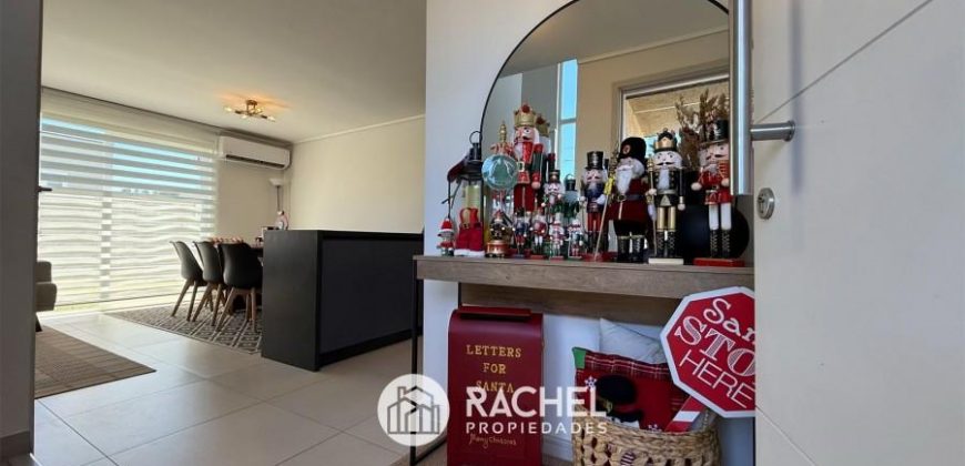 SE VENDE CASA MEDITERRÁNEA SEMINUEVA EN CONDOMINIO TERRANOVA