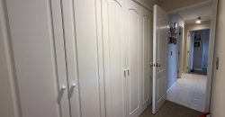 SE VENDE SOLEADO DEPTO CON 4 DORMITORIOS- Edificio Versalles, Calle Francia
