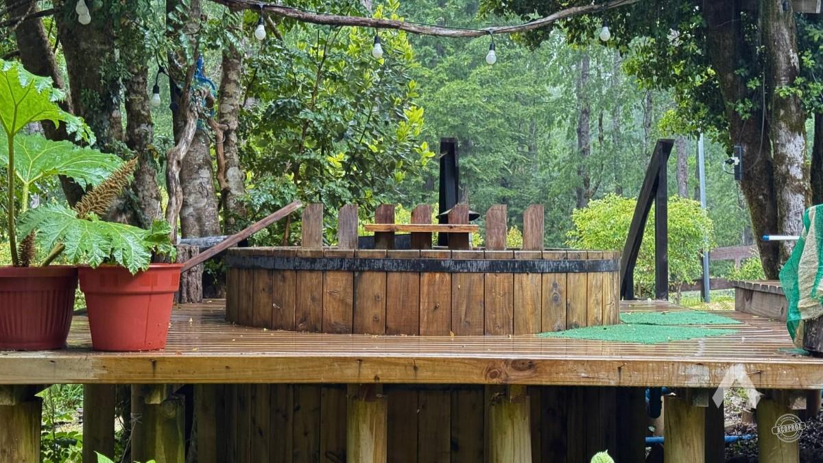 Parcela con dos casas y piscina en Pucón