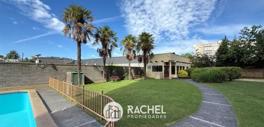 SE VENDE SOLEADO DEPTO CON 4 DORMITORIOS- Edificio Versalles, Calle Francia