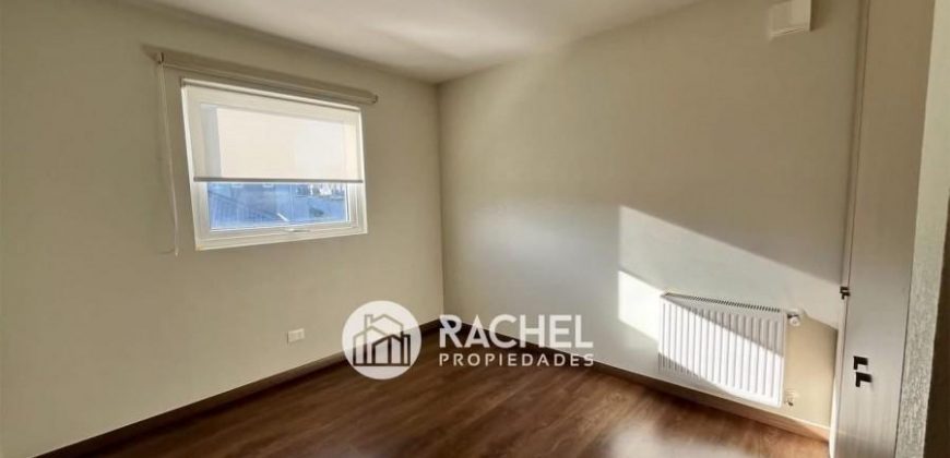 SE ARRIENDA HERMOSA CASA EN CONDOMINIO SECTOR PONIENTE