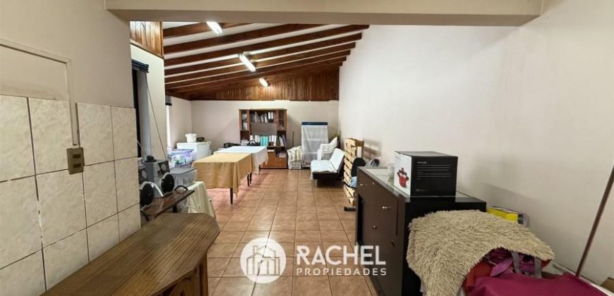SE VENDE CASA AMPLIADA, CON GRAN LOCAL CON ENTRADA INDEPENDIENTE – A. Recabarren, Santa Elena de Maipo