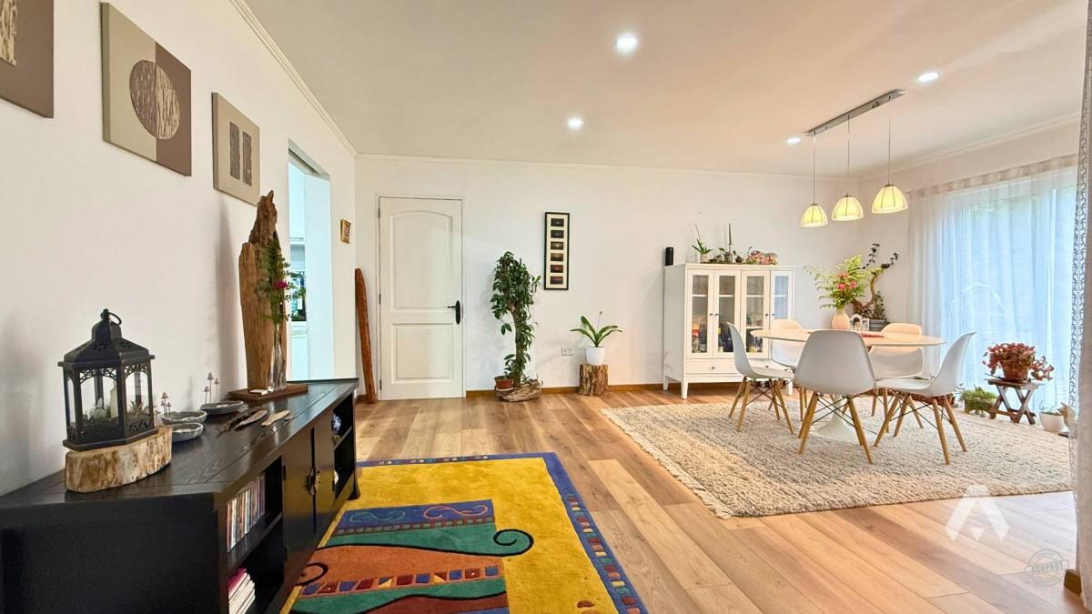 Parcela con dos casas y piscina en Pucón