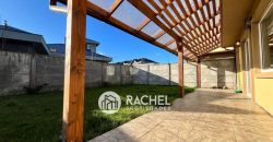 SE ARRIENDA HERMOSA CASA EN CONDOMINIO SECTOR PONIENTE
