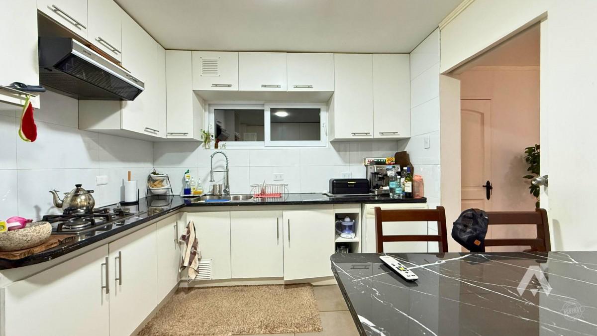 Parcela con dos casas y piscina en Pucón