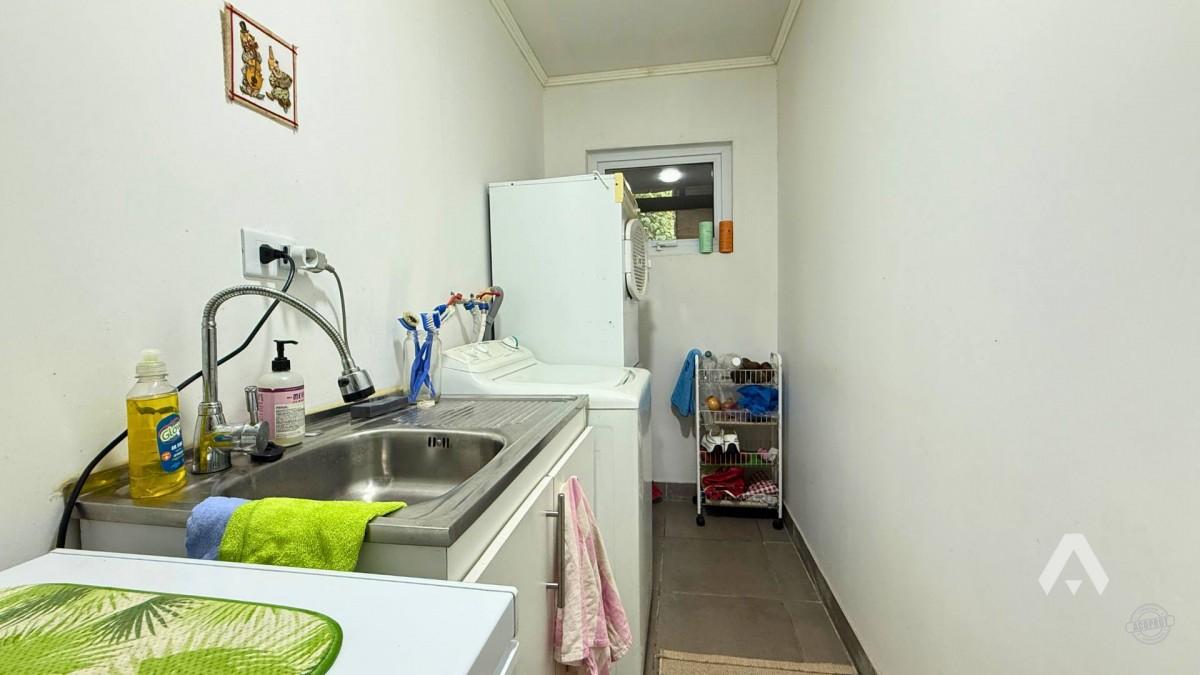 Parcela con dos casas y piscina en Pucón