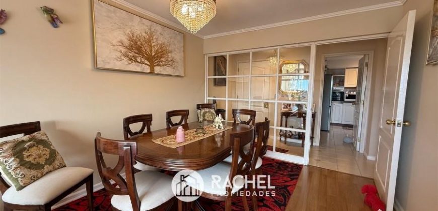 SE VENDE SOLEADO DEPTO CON 4 DORMITORIOS- Edificio Versalles, Calle Francia