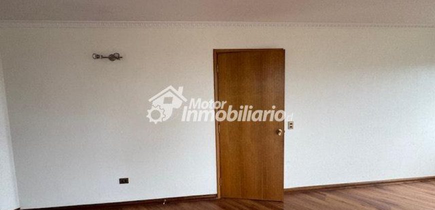 SE ARRIENDA GRAN DEPARTAMENTO DE 4 DORMITORIOS, 3 BAÑOS, 2 ESTACIONAMIENTOS Y 1 BODEGA EN TEMUCO, A PASOS DE CLÍNICAS Y CENTROS COMERCIALES